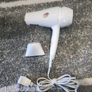 T3 featherweight hair dryer